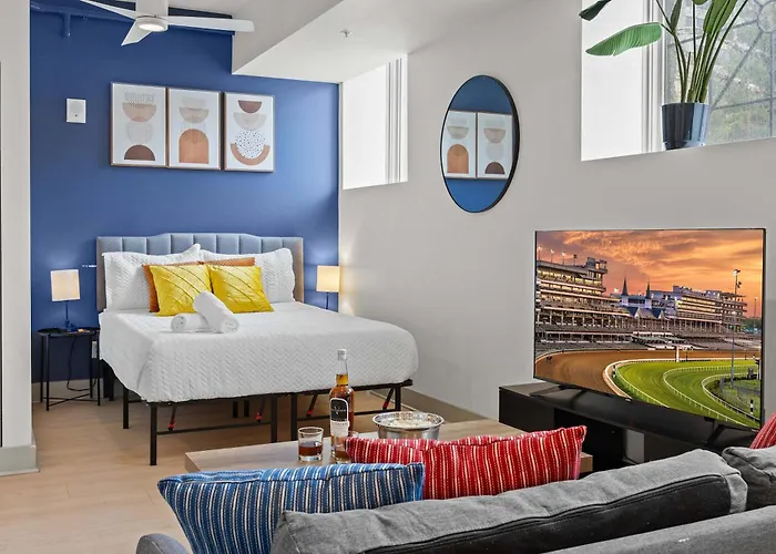 Bright And Modern Studio In Louisville # 108