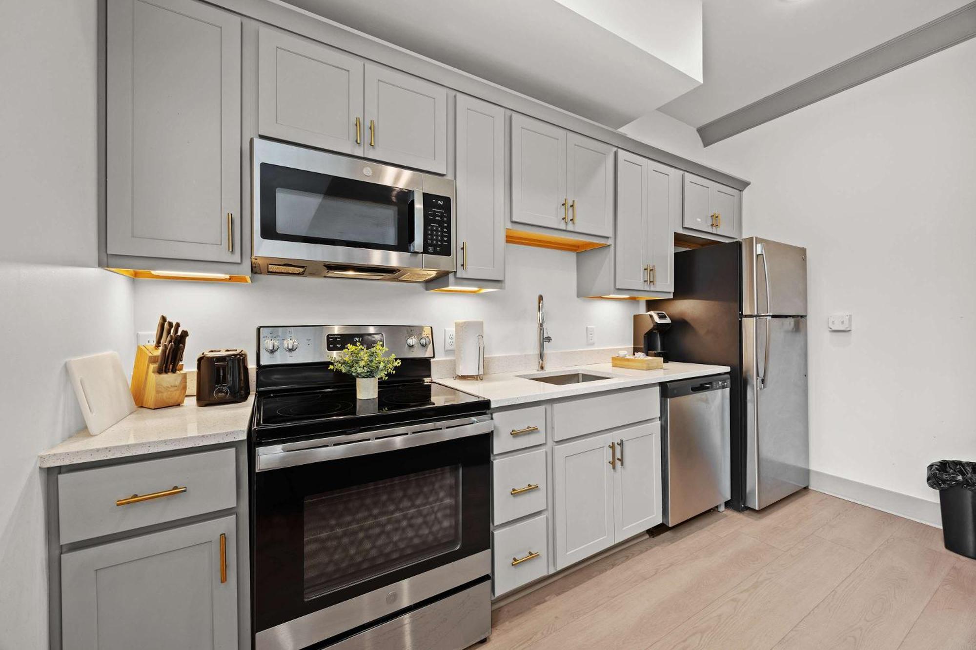 Apartment Bright And Modern In # 108