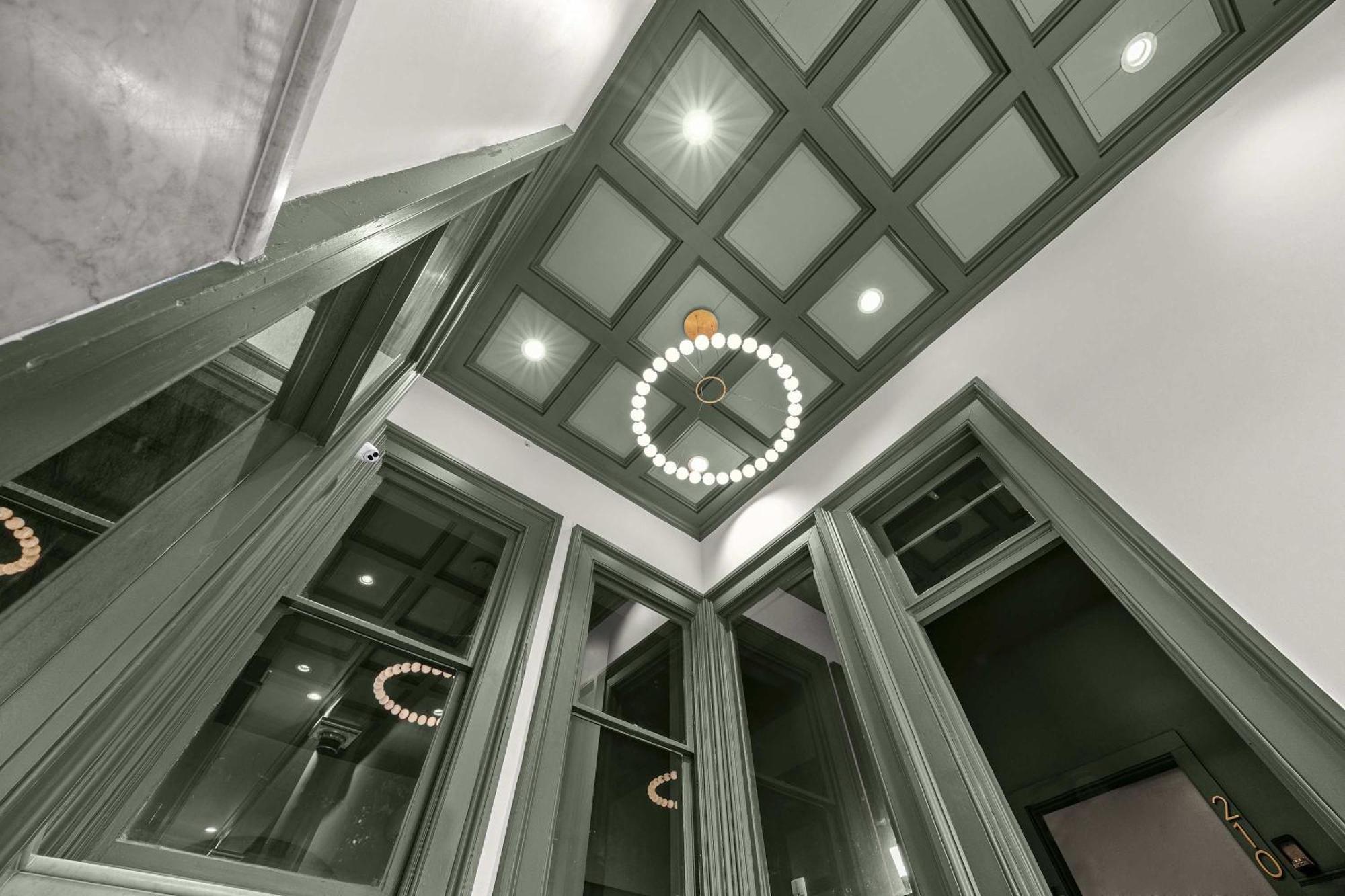 Bright And Modern In # 108 Apartment Louisville
