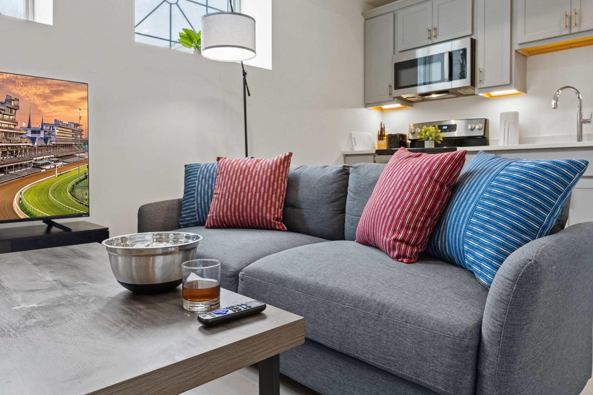 Apartment Bright And Modern In # 108 Louisville
